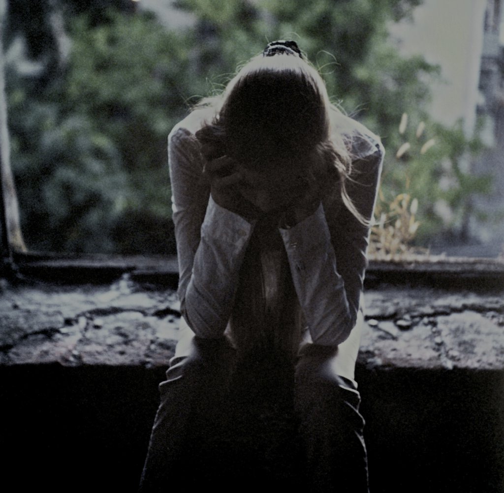 despair_in_a_window_by_stillphototheater-d6k6ubq